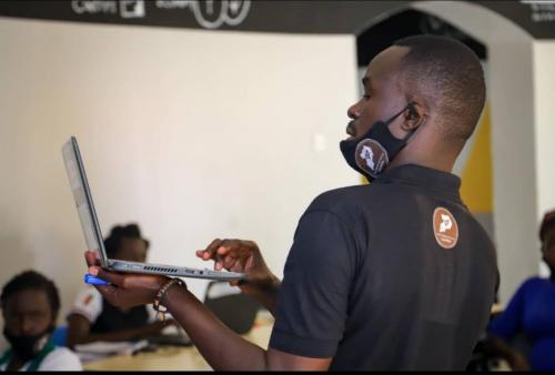 Chowoo Willly Conducting a session on Device Security
